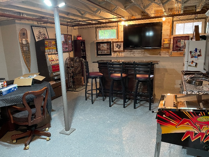 Cozy Craftman Style home close to downtown - Photo 12
