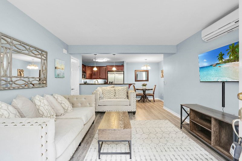 Quiet 1BR, Pool, Parking, Washer/Dryer, Pets OK - Photo 1
