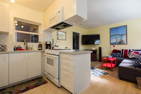 Stunning 1BR Apartment Two Blocks From The Ocean - Photo 1