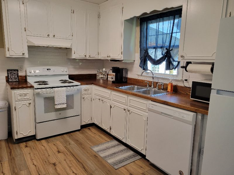 Princeton 3 BR 1.5 BA House, half mile from Hospital - Photo 8