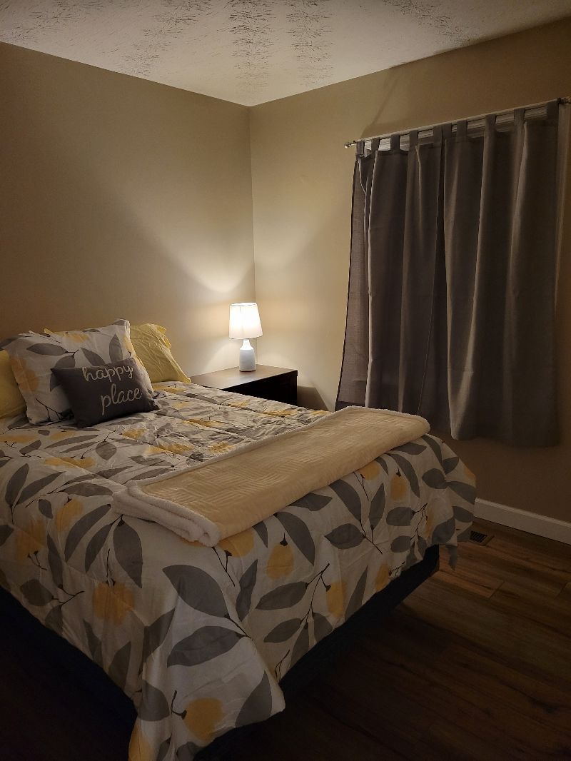 Princeton 3 BR 1.5 BA House, half mile from Hospital - Photo 6