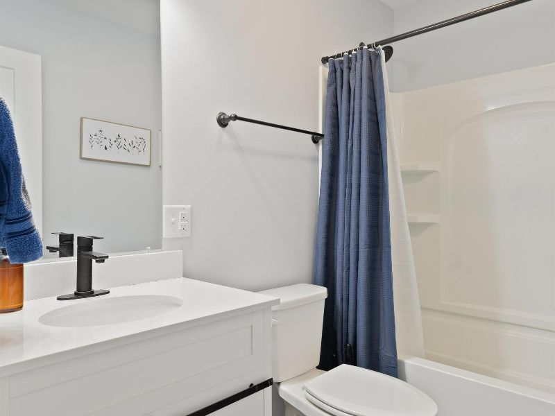 Room 1 - Master Suite - Photo 10