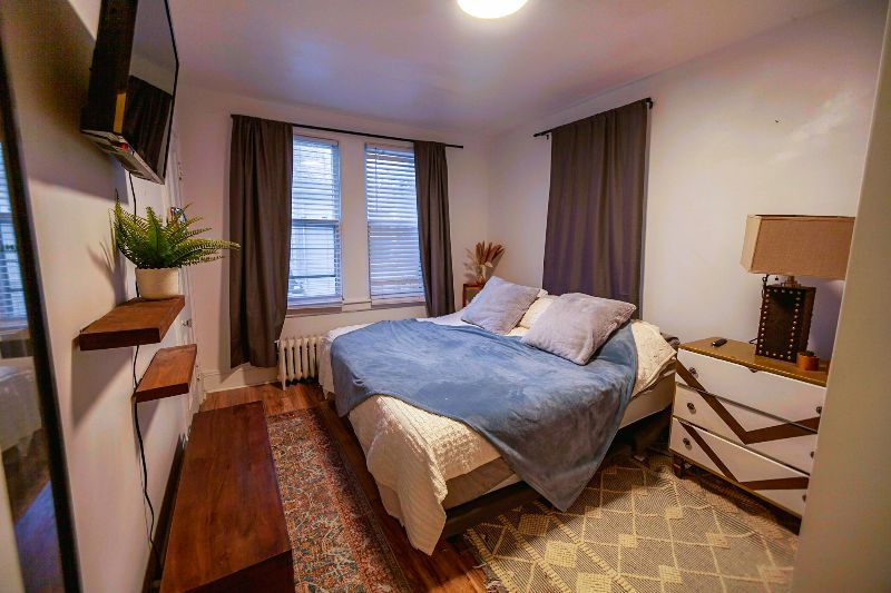 Traveling Nurse Lodging House (Ghent) | Furnished Finder