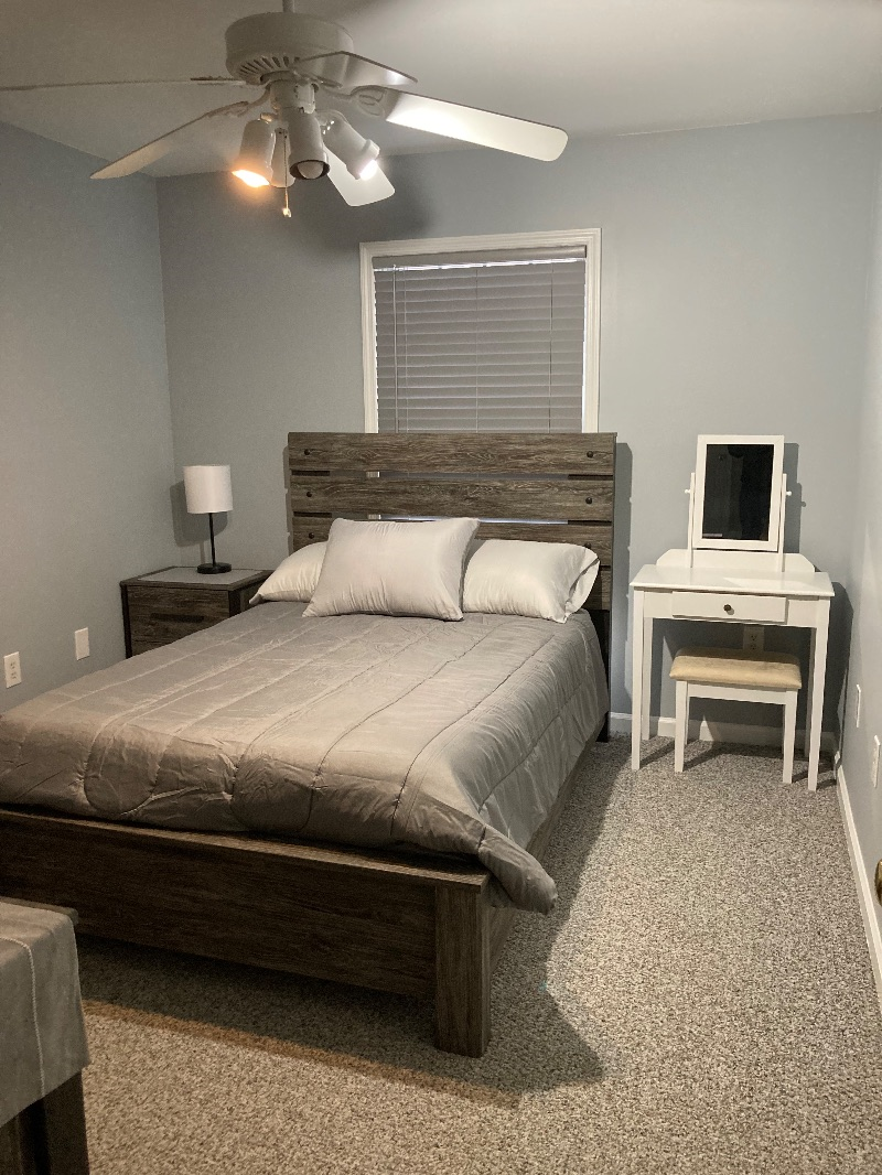 Room for rent close to medical centers - Photo 1