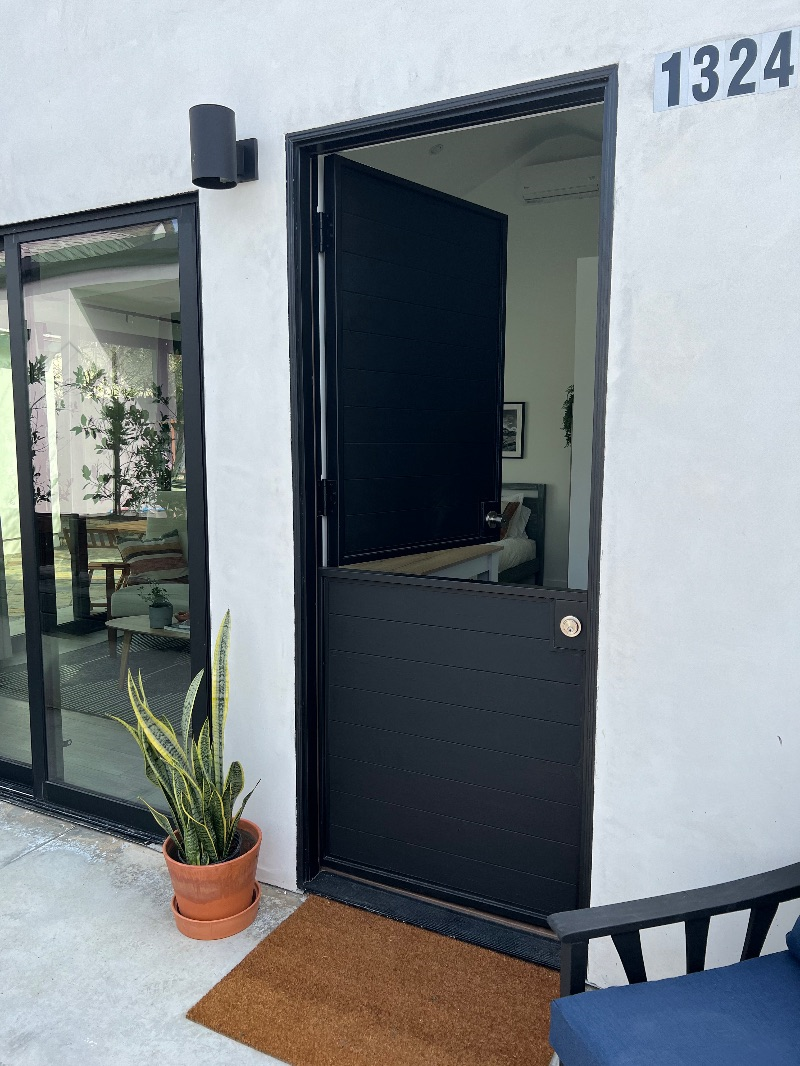 Modern Guest House in Mid-City LA - Photo 3