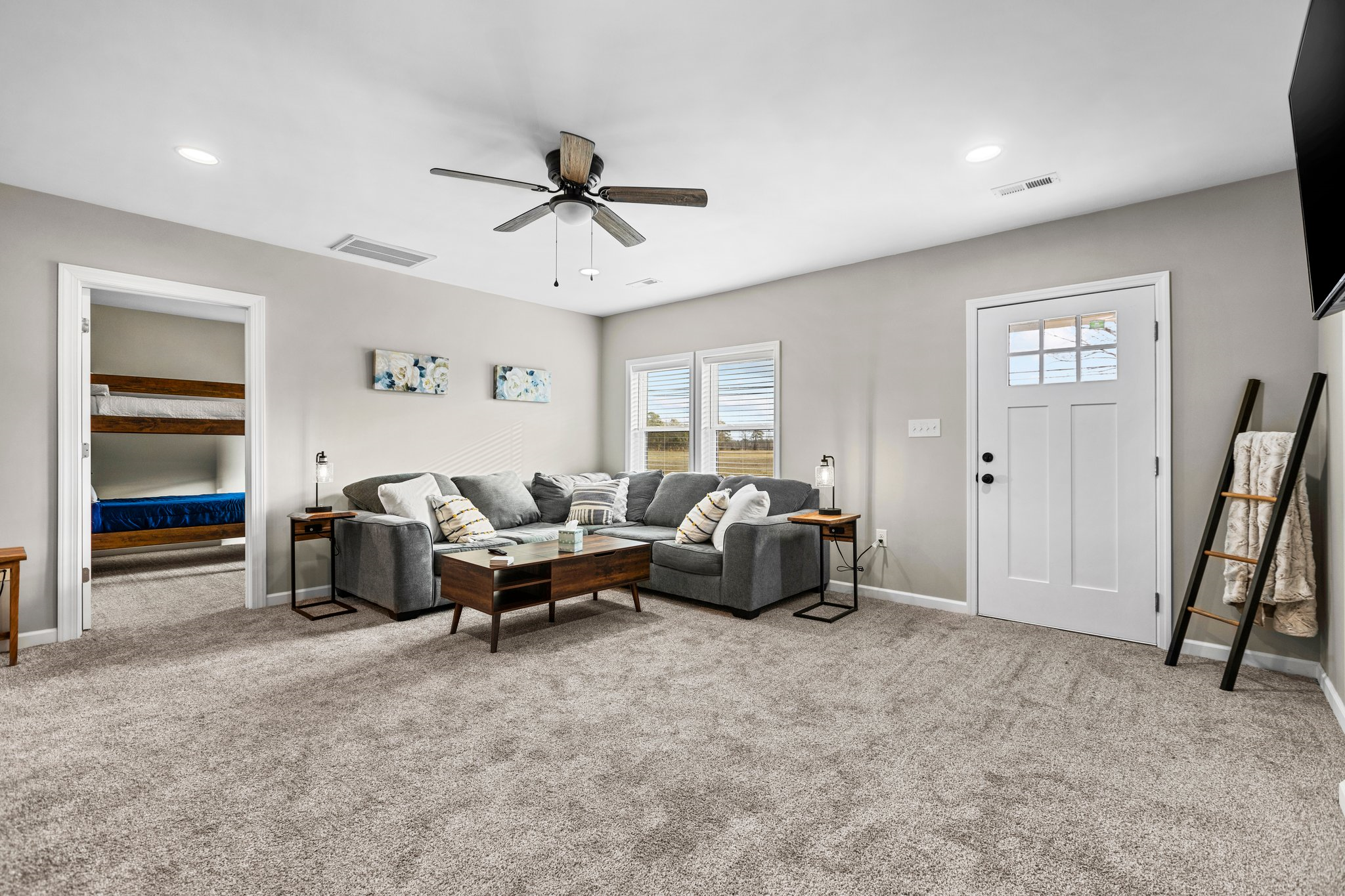 Bell Arthur 3 Bed/2 Bath/Fenced yard/Completely Remodeled