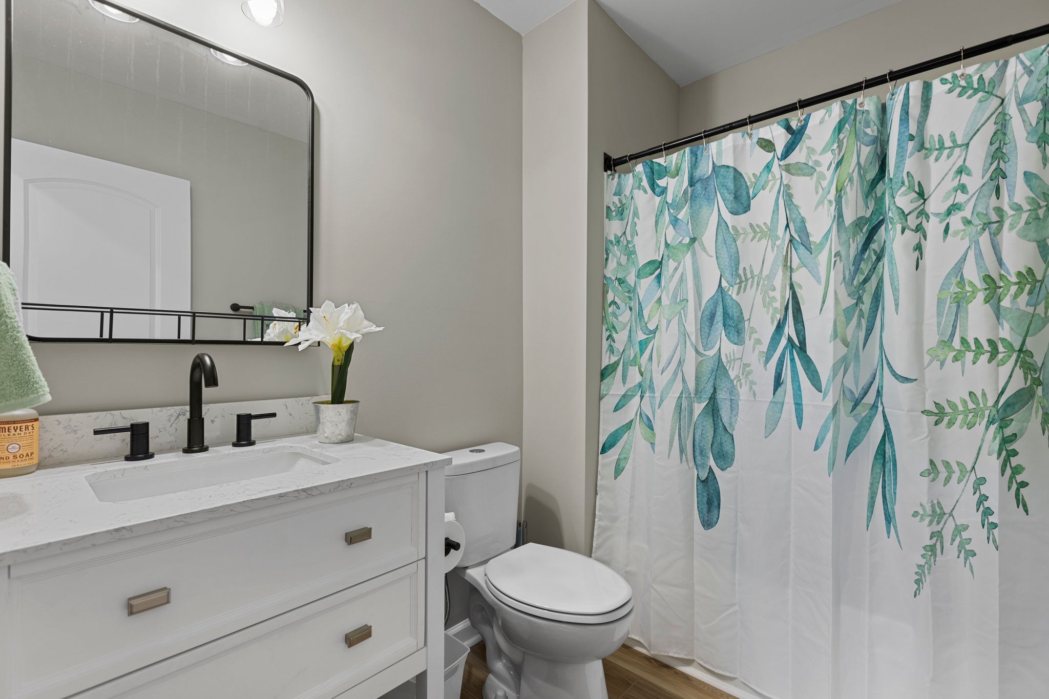 Bell Arthur 3 Bed/2 Bath/Fenced yard/Completely Remodeled - Photo 8
