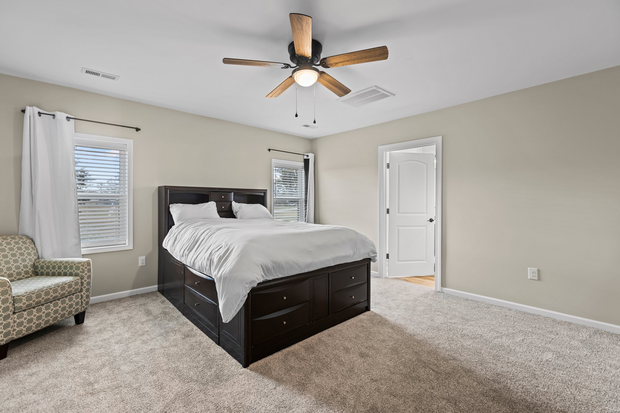 Bell Arthur 3 Bed/2 Bath/Fenced yard/Completely Remodeled - Photo 10