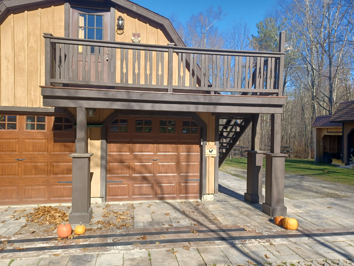 Garage apt in the Berkshires - Photo 1