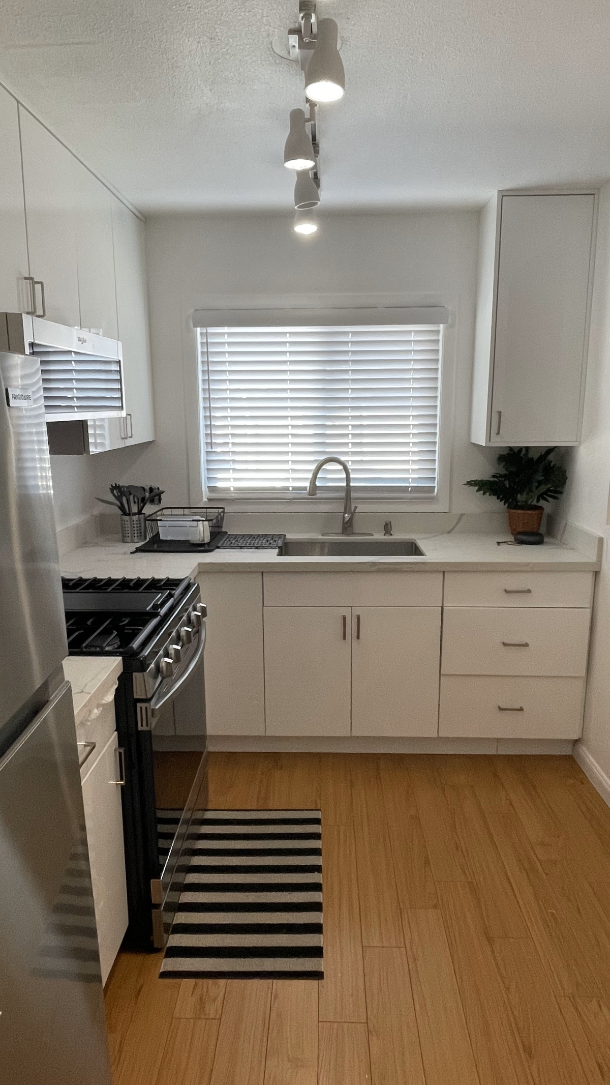 Furnished, Remodeled 1BR 1BA near Rose Garden, The Alameda, SJ Midtown - Photo 6