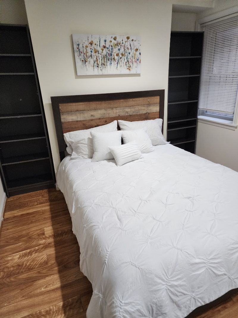 Beautiful One Bedroom in Central Location - Photo 6