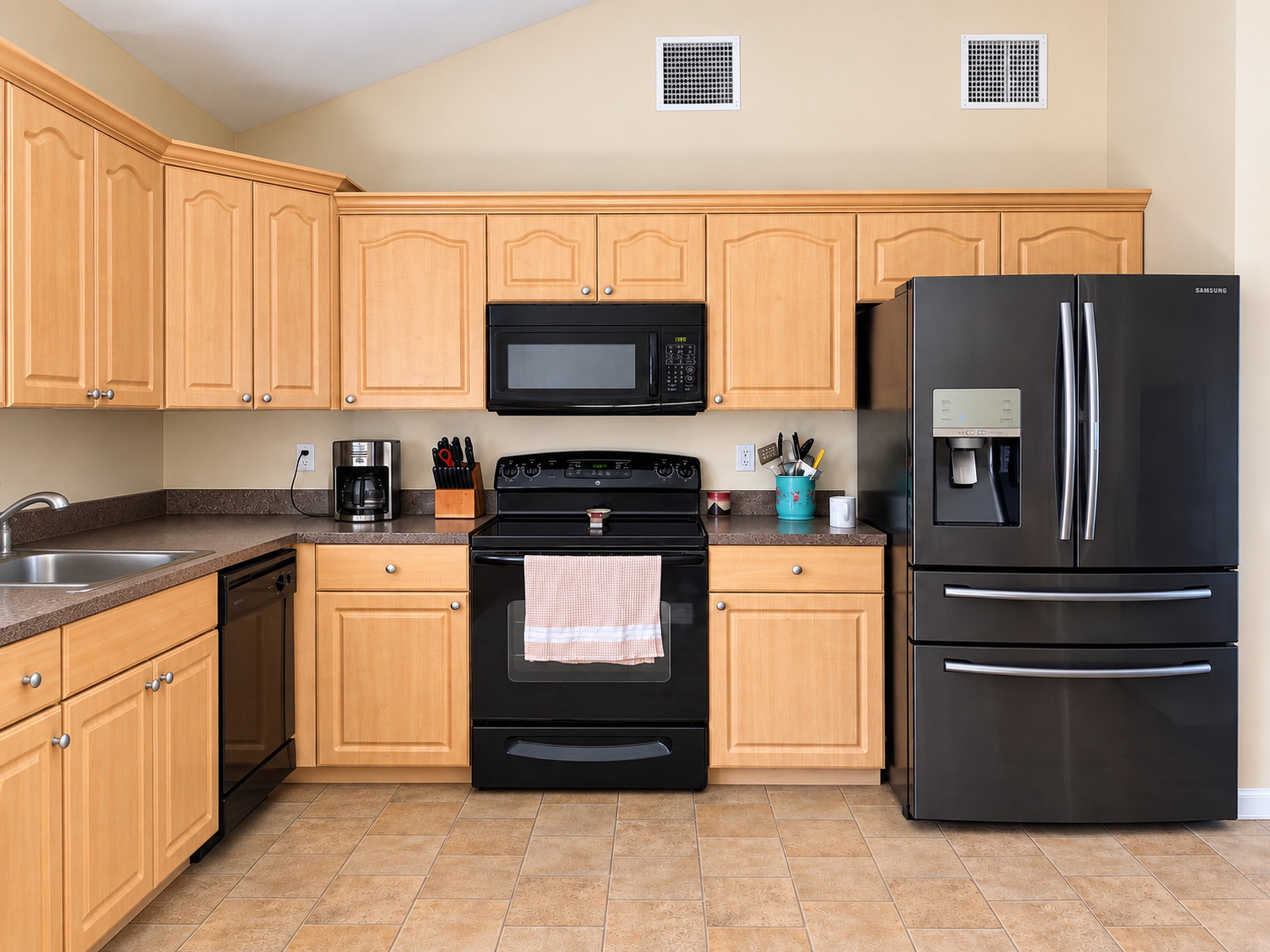 Beautiful Fully Furnished 1 bedroom Apartment in Port Jefferson Station Centrally located - Photo 10