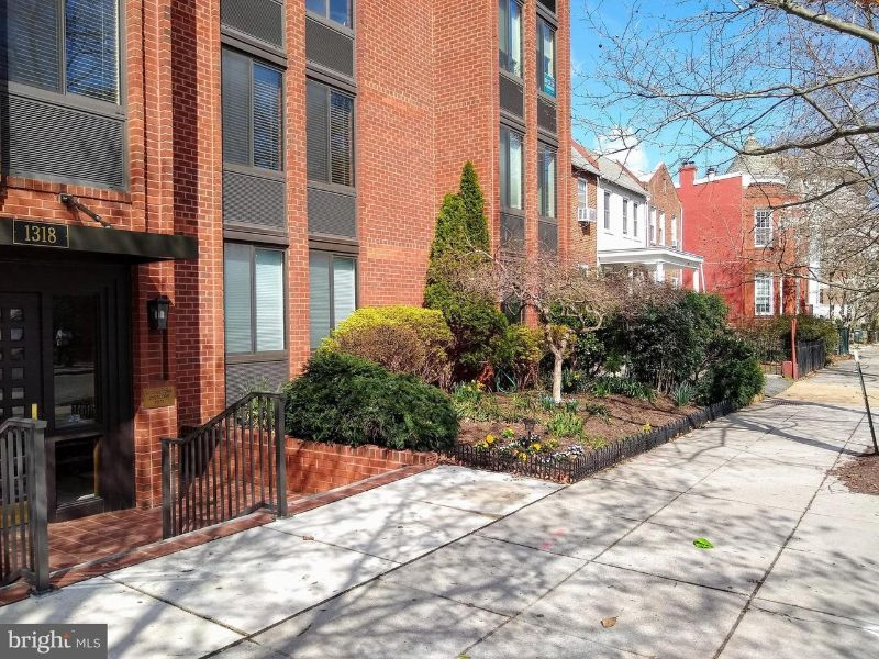 DUPONT CIRCLE/ GEORGETOWN CONDO - Photo 7