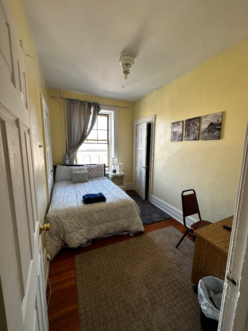 Private Room in the Heart of Downtown Albany - Photo 1