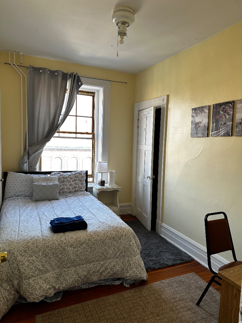 Private Room in the Heart of Downtown Albany - Photo 2