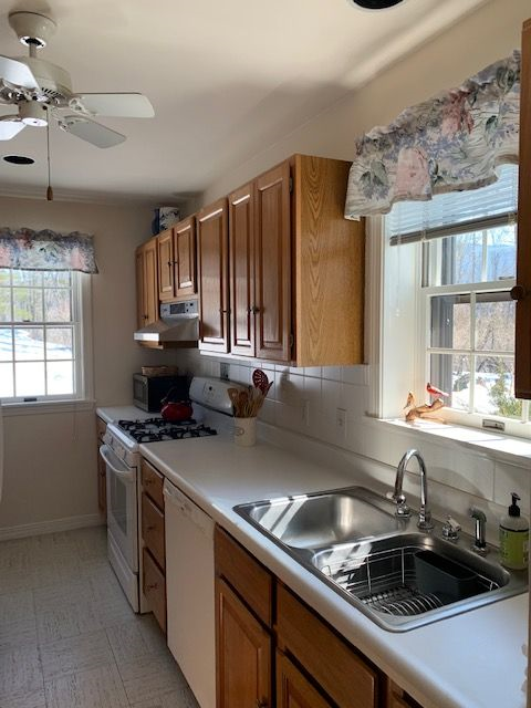 Lovely one bedroom apartment in Waterbury Center VT - Photo 3
