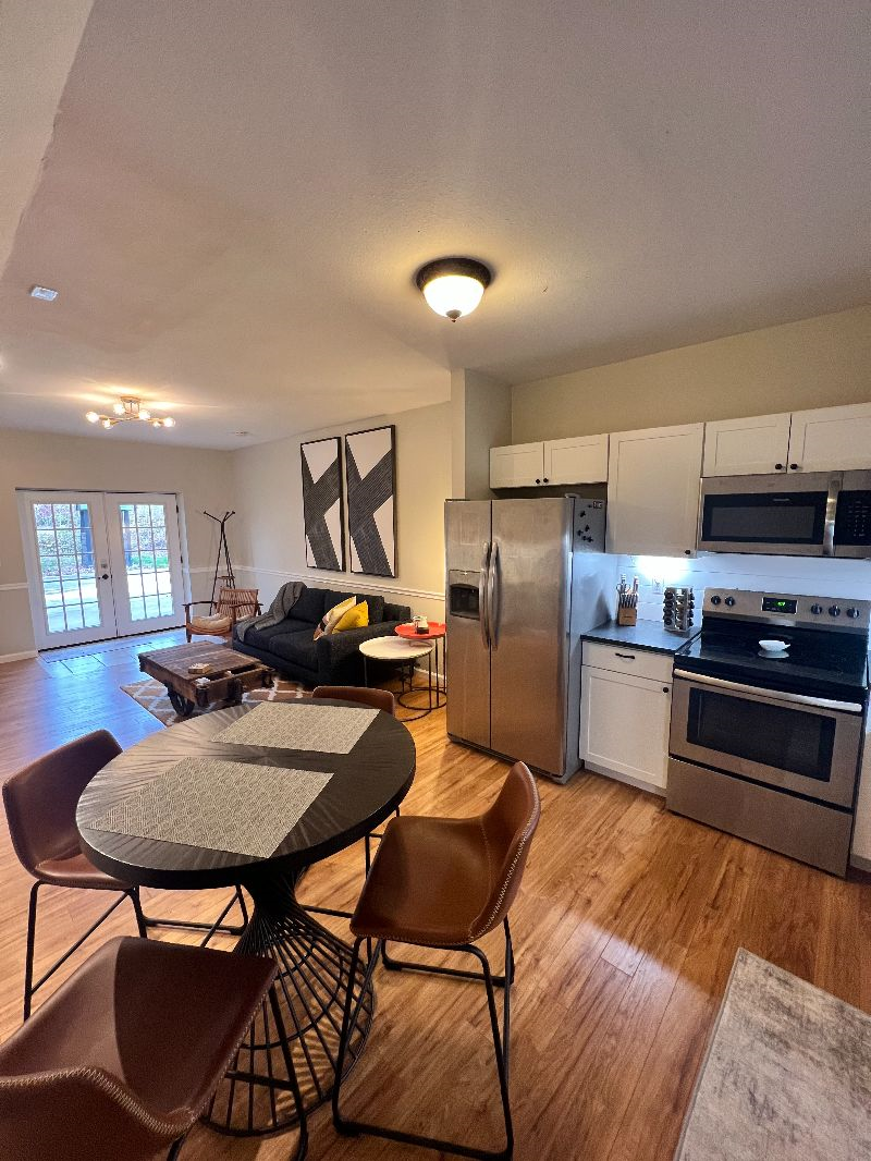 Relax in a peaceful, serene atmosphere at Candler Studio Apartment. - Photo 5