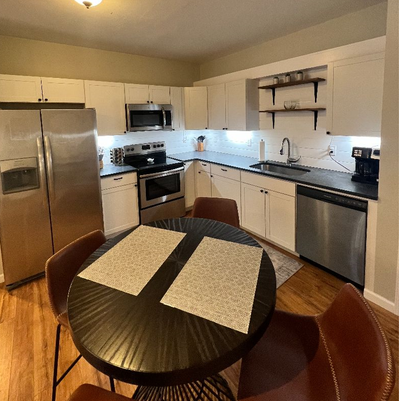 Relax in a peaceful, serene atmosphere at Candler Studio Apartment. - Photo 12