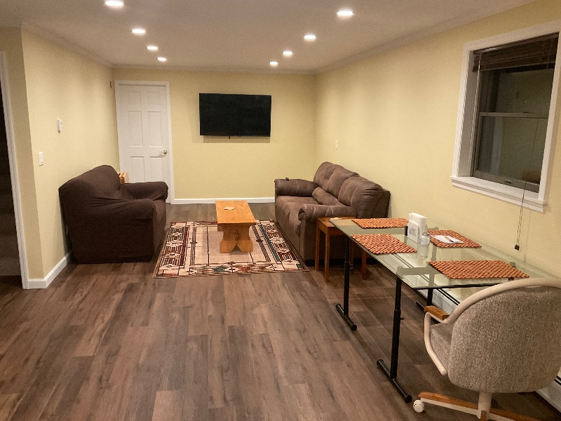 Quiet apartment centrally located to Medical Facilities - Photo 4