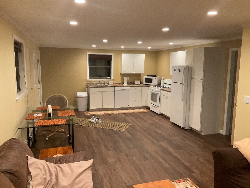 Quiet apartment centrally located to Medical Facilities - Photo 5
