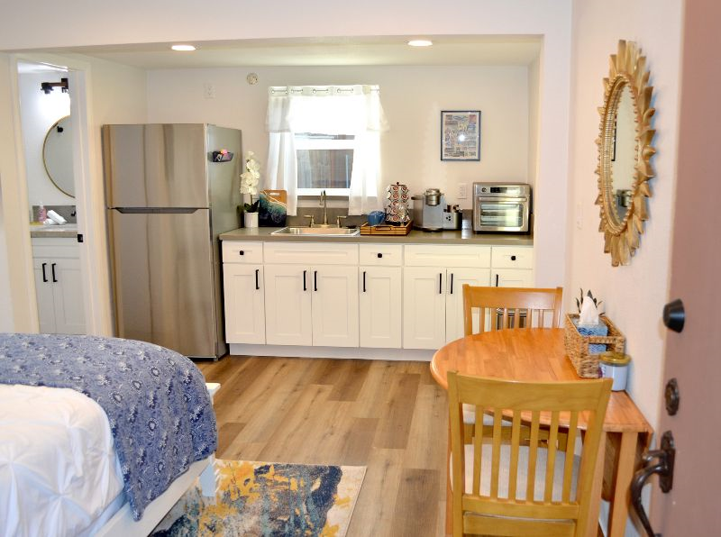 Sunshine Serenity Studio - Photo 4
