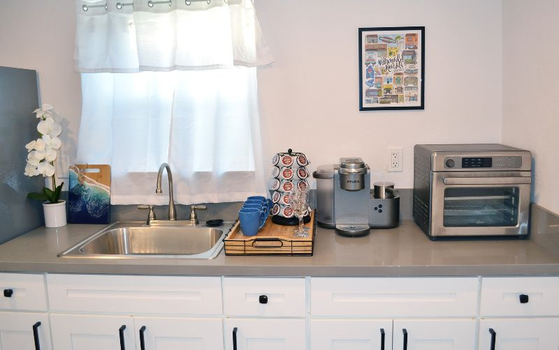 Sunshine Serenity Studio - Photo 6