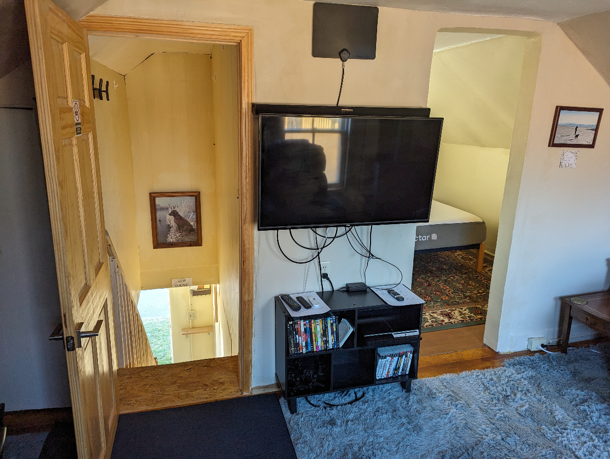 Winooski Private 1 Bed Unit in Duplex - Photo 5