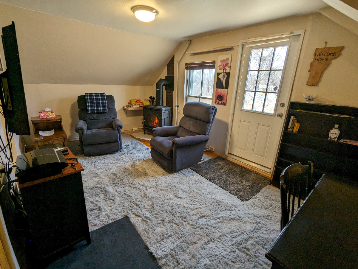Winooski Private 1 Bed Unit in Duplex - Photo 7