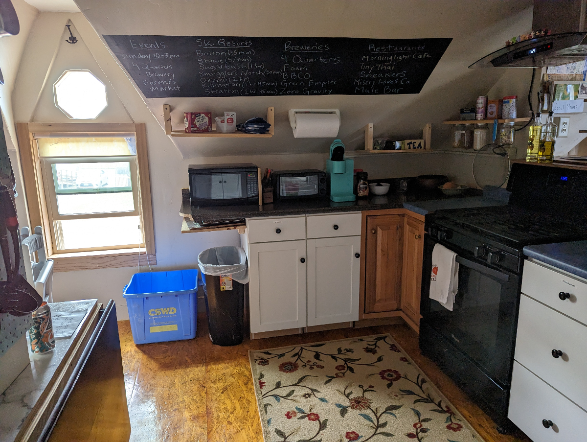 Winooski Private 1 Bed Unit in Duplex - Photo 12