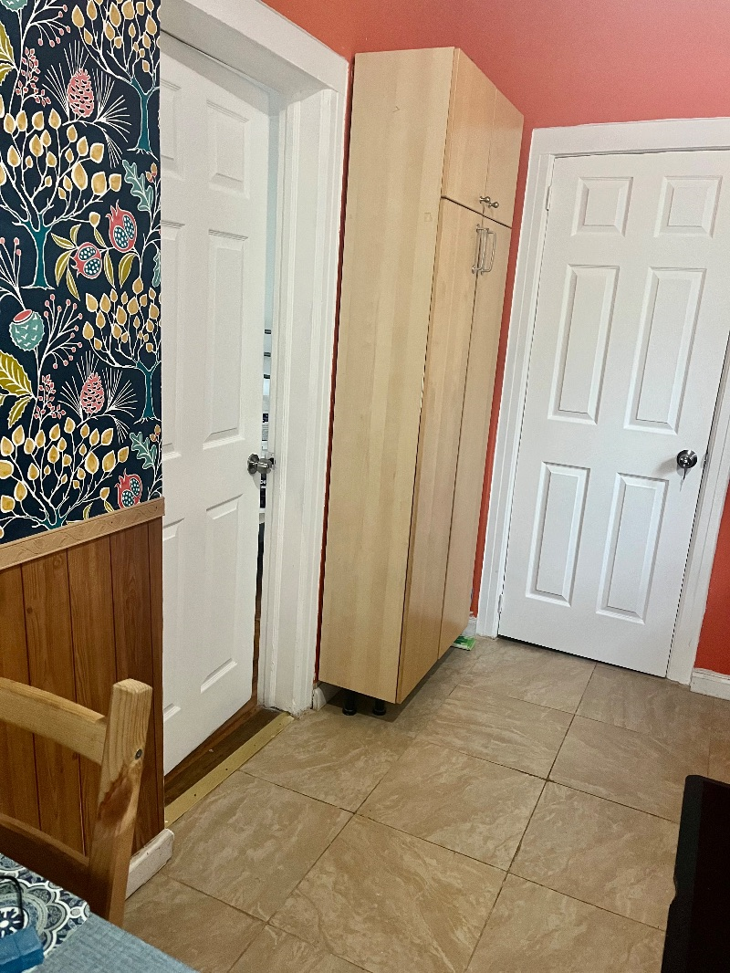 Spacious living in a quiet convenient neighborhood - Photo 3