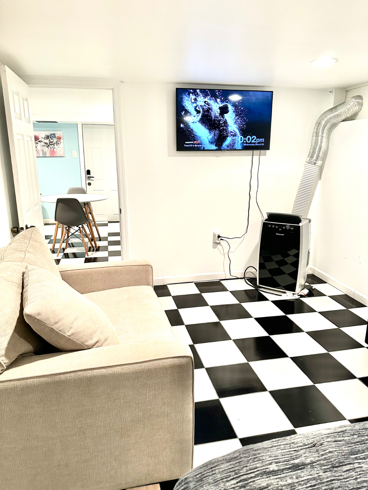 Newly renovated cozy apartment in Fresh Meadows Queens - Photo 2