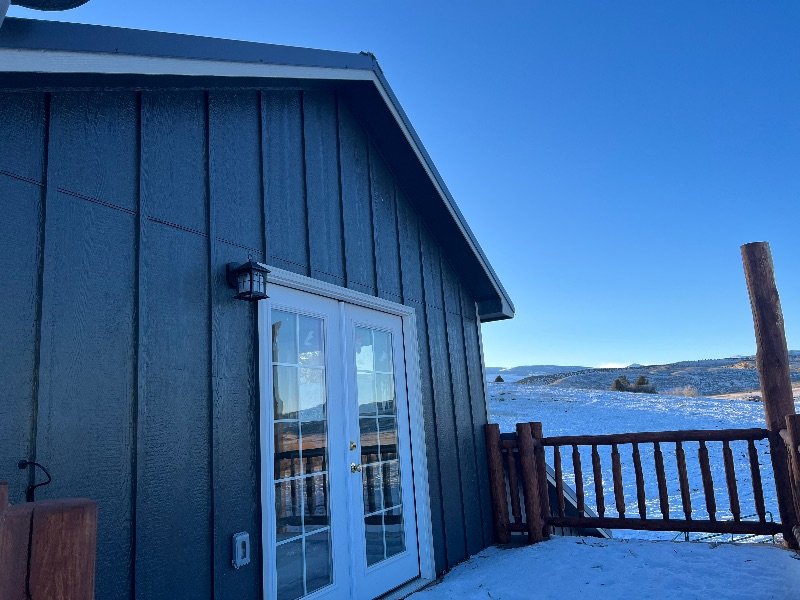 Beautiful Horse property near hospital - Photo 1
