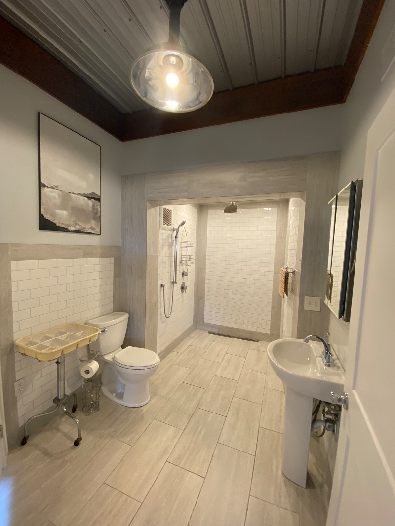 Beautifully created apartment minutes away from St Josephs, Crouse and Upstate Hospitals - Photo 9
