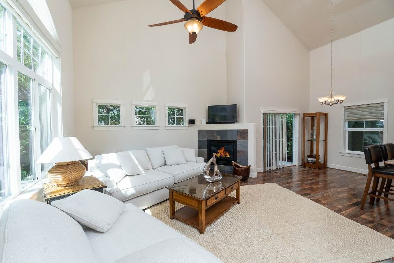 Home w/ OFFICE -Cathedral Ceiling, WD, Quiet Cul-d-sac VIEW! - Photo 6