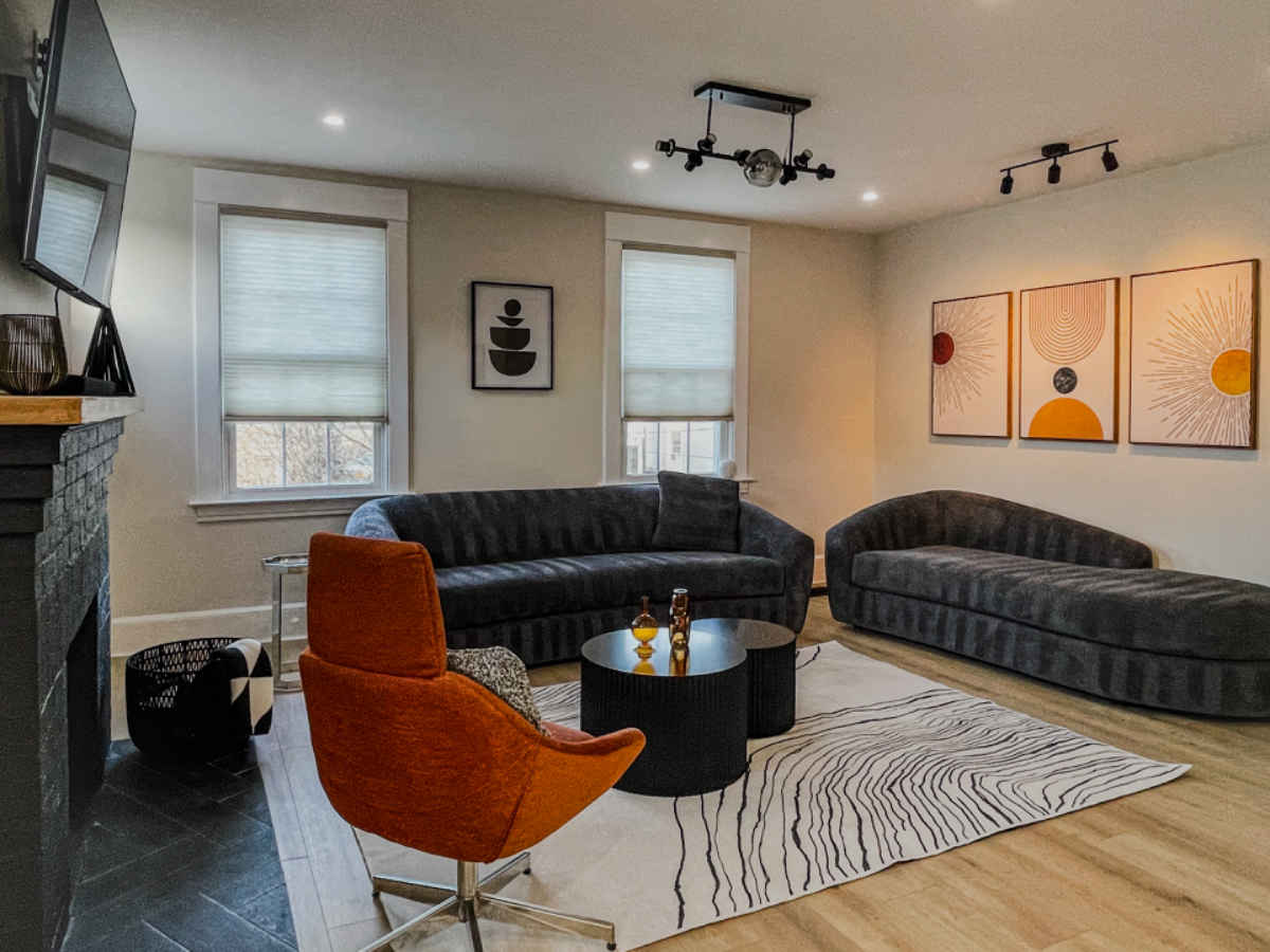 the cozy apartment unit 2-ALL UTILITIES INCLUDED