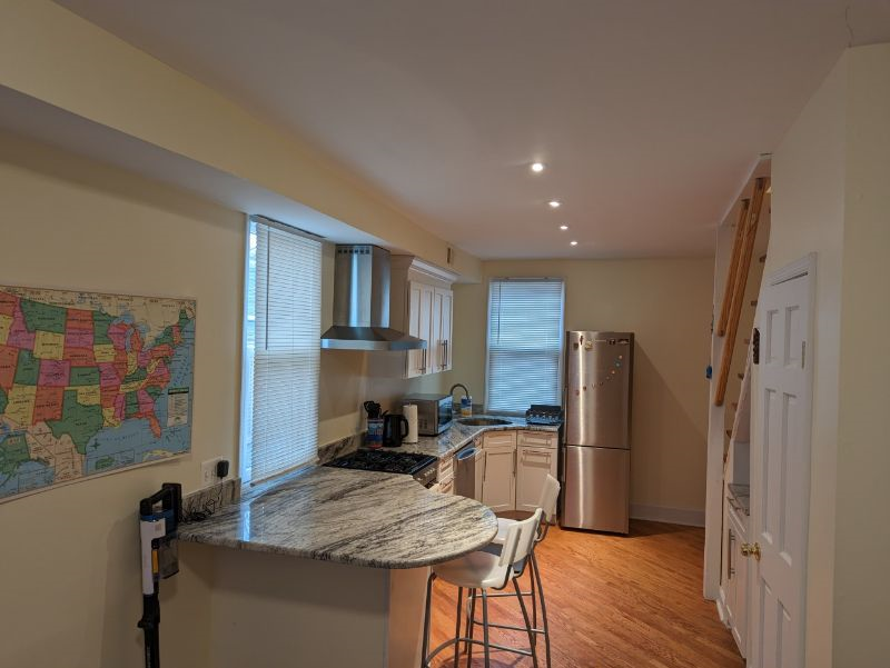 Cozy Duplex in Prime DC Location - Walk to Metro and Capitol Hill - Photo 11