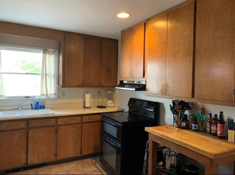 4 bed, 2 bath house walking distance to CVPH - Photo 3