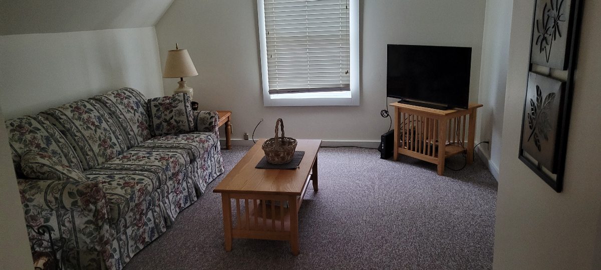 2 Bedroom: Apt 15 min from Middlebury, VT. 45 minutes from Burlington. - Photo 10