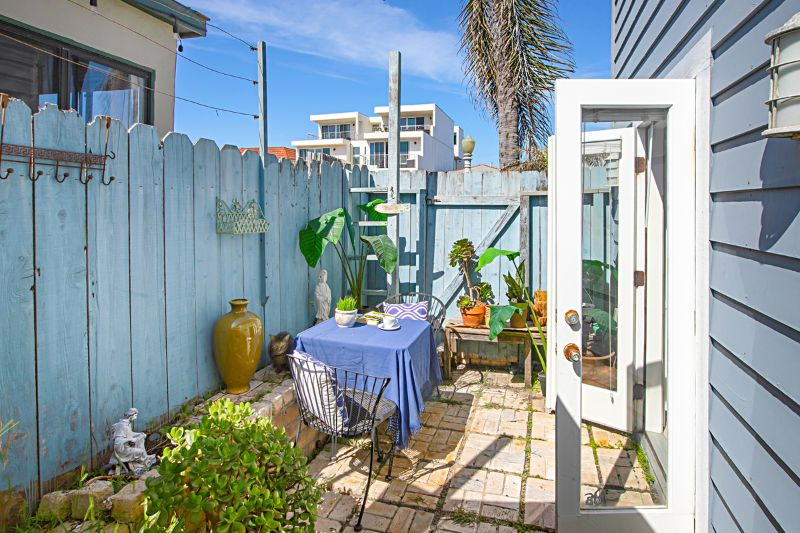 Beachside Studio Condominium - Photo 3