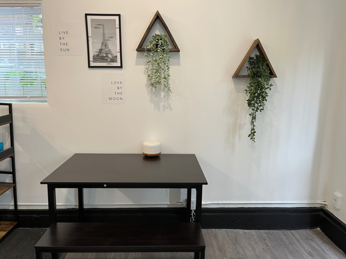 1 Bedroom Furnished Apartment w/ patio - Photo 5