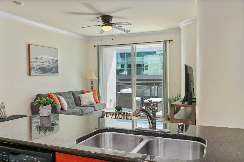 2BD/2BA - Gov't/Healthcare Discounts - Balcony - Photo 5