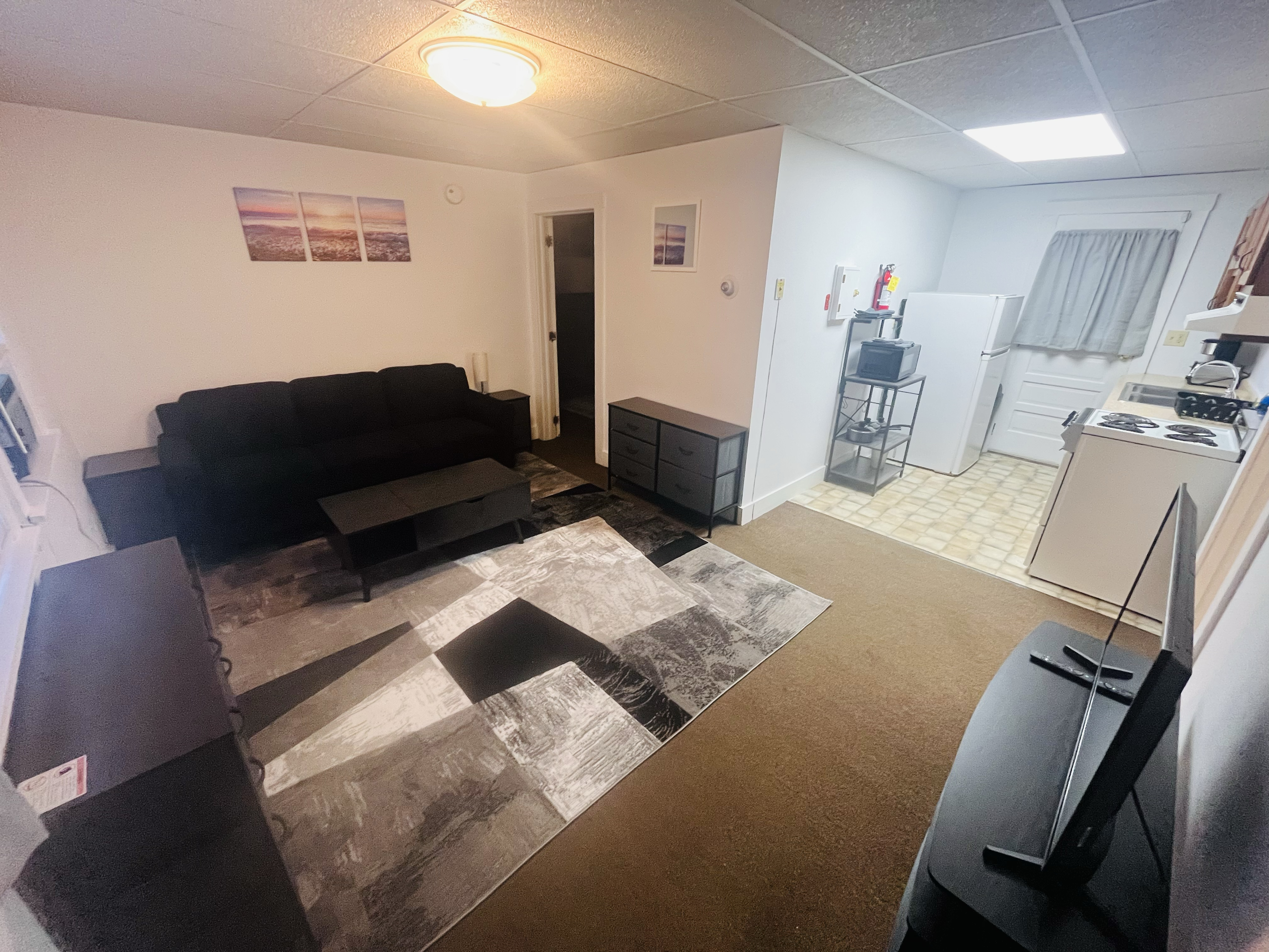 121 Hill St Apt 8 - Photo 2