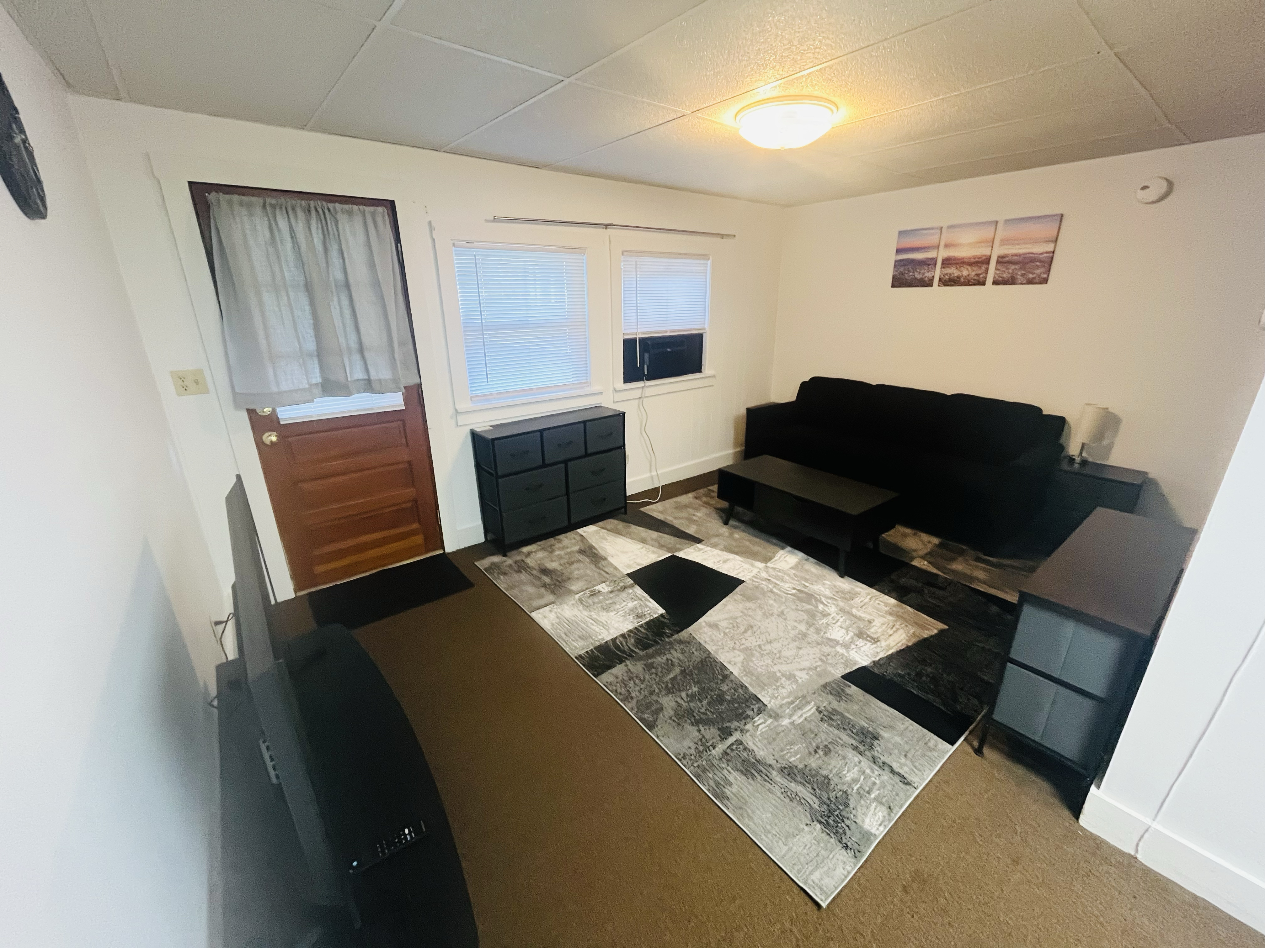 121 Hill St Apt 8 - Photo 1