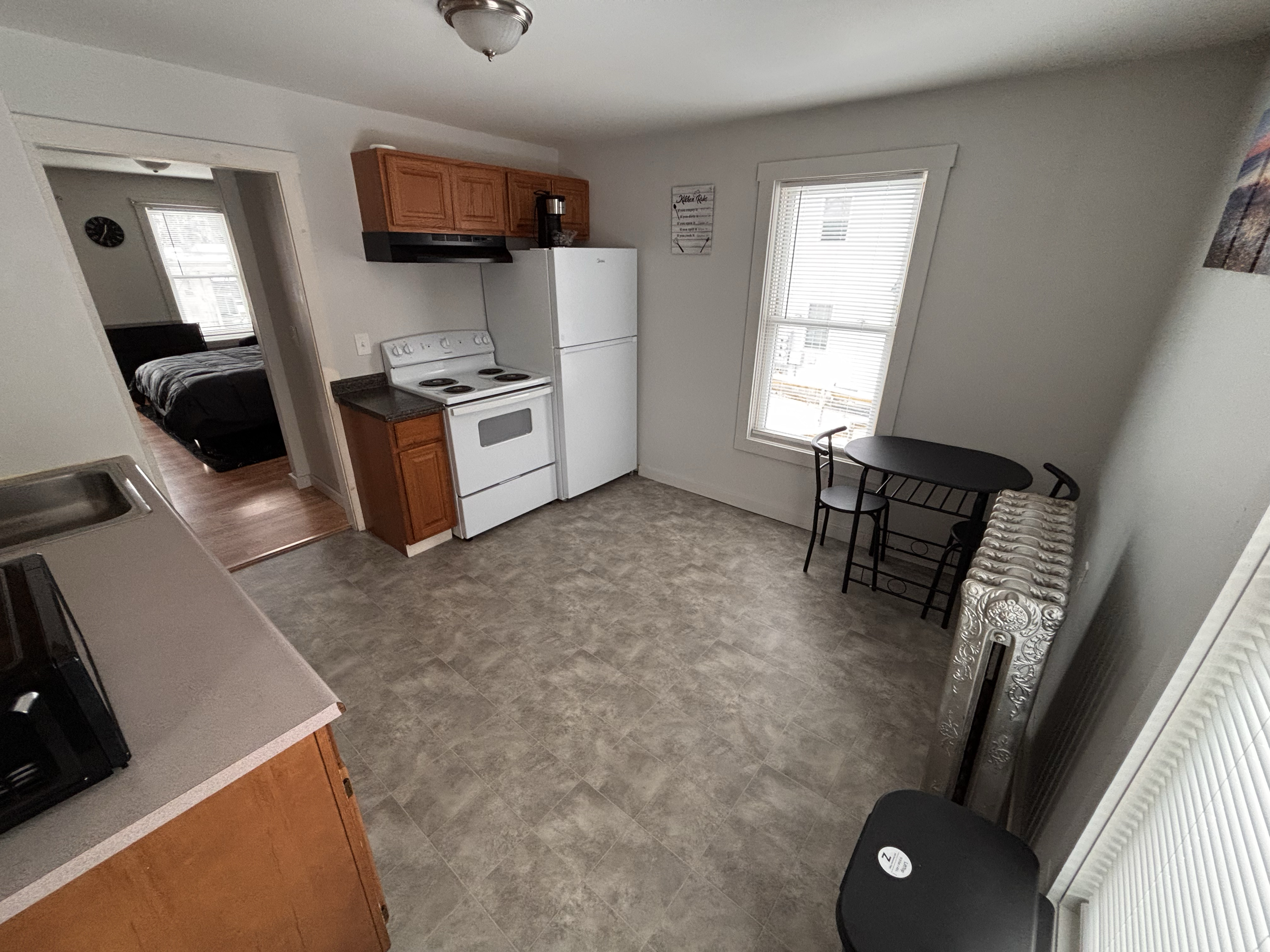 121 Hill St Apt 8 - Photo 4