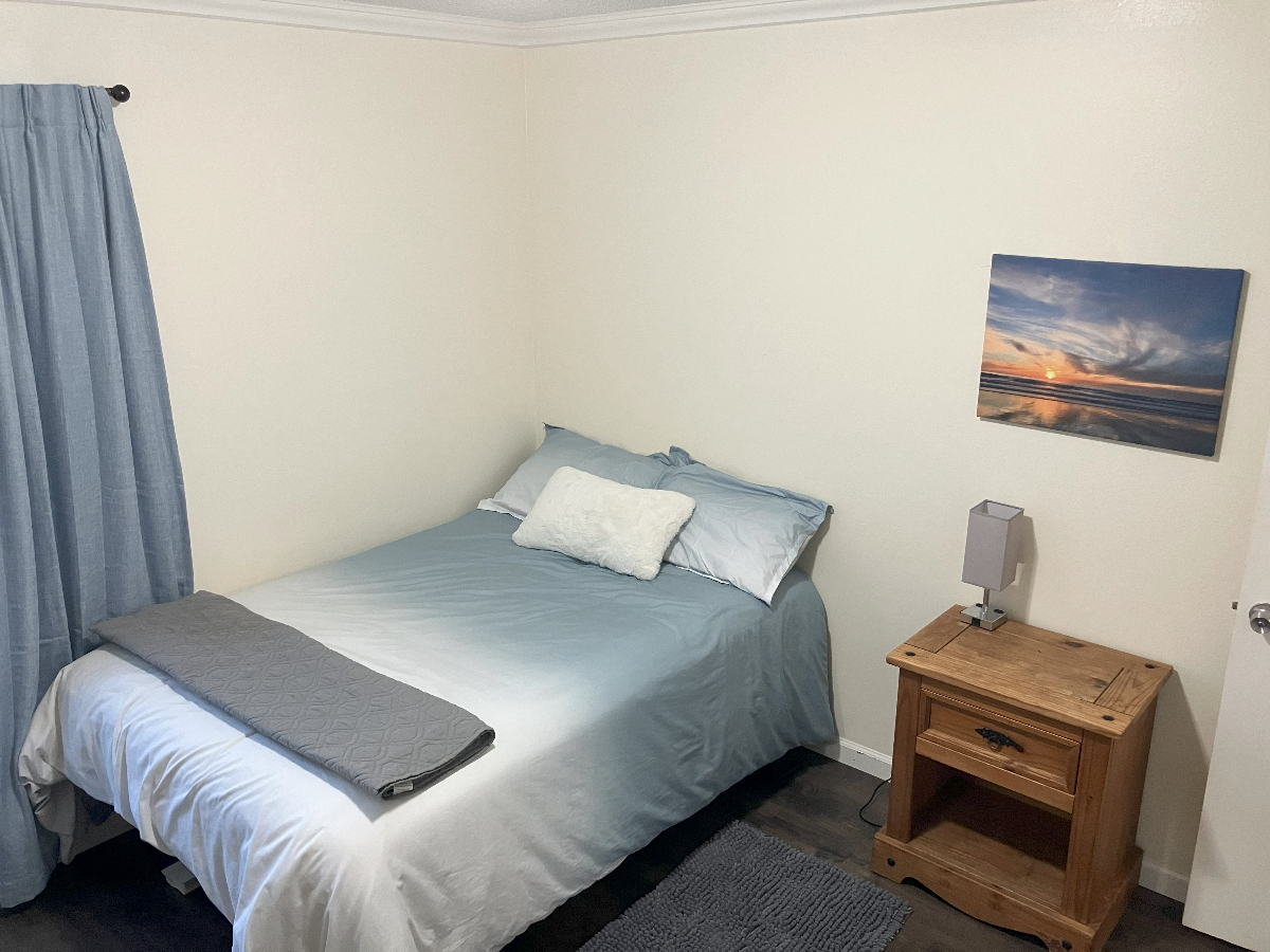 Quiet Bedroom Near Ocean Beach and Golden Gate Park - Photo 5