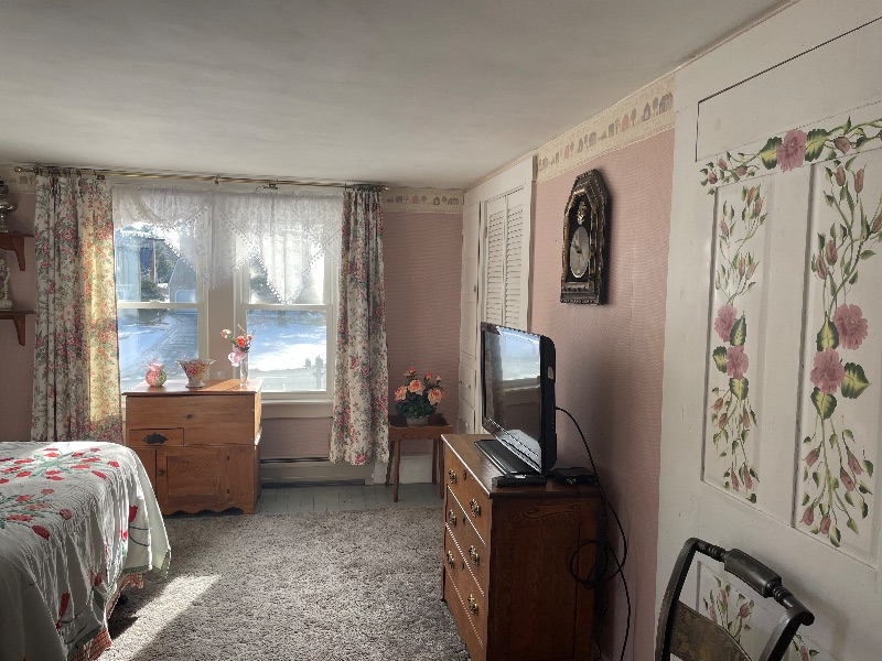 Private room in country home. - Photo 3