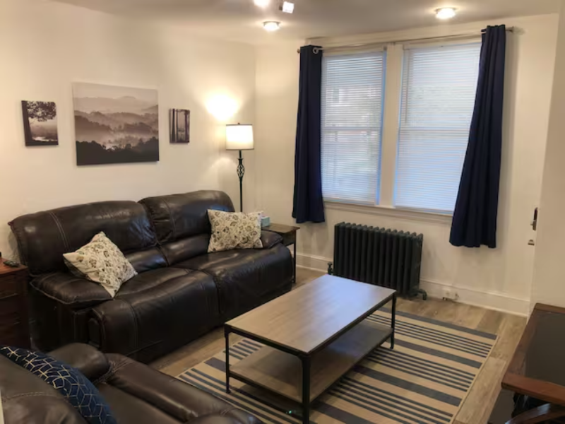Sunny and Quiet 2 Bedroom w/ Easy Access to Central and NE DC, Private Parking, Laundry Onsite - Photo 4