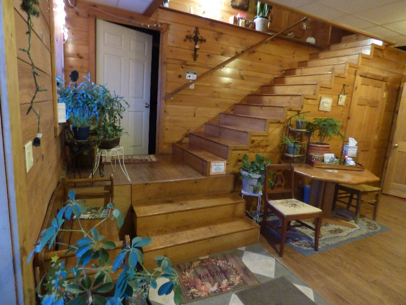 Beautiful Upstairs Apartment in Orleans, Vermont - Perfect for Midterm Rental - Photo 5