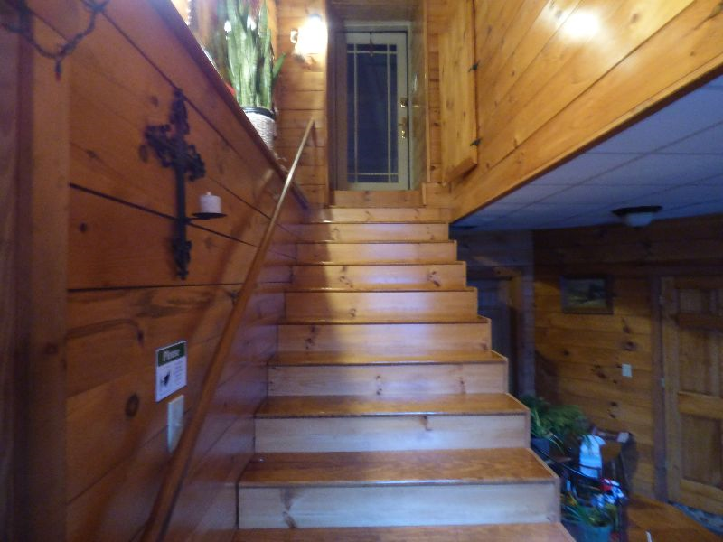 Beautiful Upstairs Apartment in Orleans, Vermont - Perfect for Midterm Rental - Photo 6