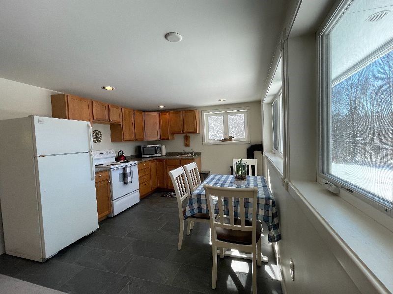 Apartment with a view. Newly renovated, 1 Bedroom Apartment  in Waterbury Center - Photo 12